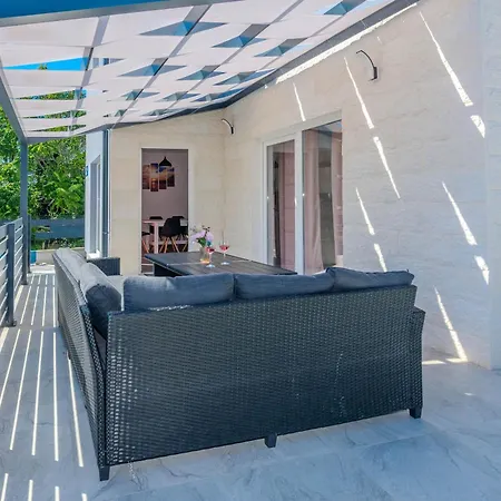 Villa Tonina
